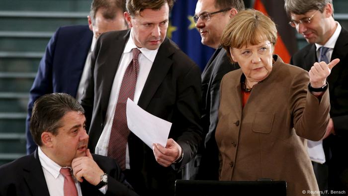 Deutschland Bund Länder Spitzentreffen zur Flüchtlingskrise Gabriel und Merkel
