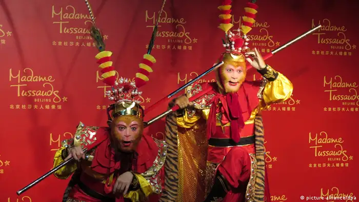 China Affenkönig bei Madame Tussaud mit dem Schauspieler Zhang Jinlai