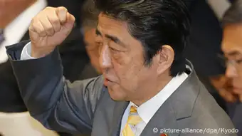 Shinzo Abe Geste Japan Tokio