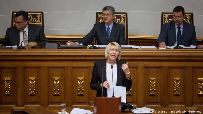 Nacida en Guárico, Venezuela, es la Fiscal General de la República Bolivariana, cargo que ejerce por designación de la Asamblea Nacional. Se ha desempeñado como consultora jurídica del canal de televisión del Estado. En 2002 ingresó al Ministerio Público. Un año después se juramentó como presidenta de la Comisión por la Justicia y la Verdad.