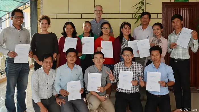 YRDP members as graduates of the DW Akademie workshop on media literacy (photo: DW/T. Karg)
