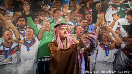 Saudi-Arabien Adel al-Dschubeir Außenminister Selfie Poster der deutschen Fußballnationalmannschaft