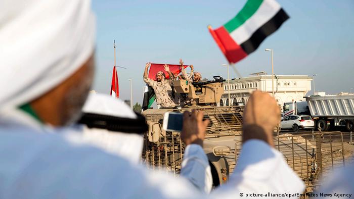 Streitkräfte von den Vereinigten Arabischen Emiraten (picture-alliance/dpa/Emirates News Agency)