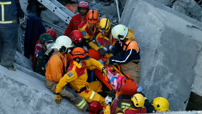 Taiwan Erdbeben Rettung von Überlebenden