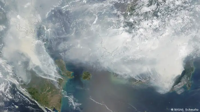 Feuer in Sumatra und Borneo, Indonesia (Photo: NASA/J. Schmaltz)