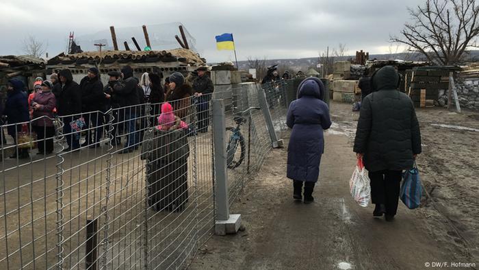 Pedestrian checkpoint in Stanytsia Luhanska