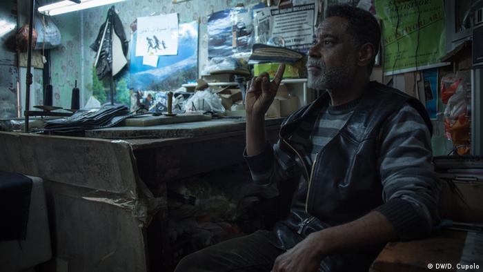 Яльчин Янік, організатор центру для біженців 