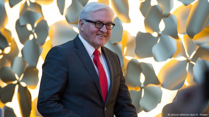 Deutschland Bundesaußenminister Frank-Walter Steinmeier vor Syrien-Konferenz (picture-alliance/dpa/S. Hoppe)