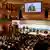 У головному залі конференції під час виступу міністра оборони Ізраїлю Моше Яалона 14 лютого