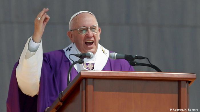 Mexiko Papst Franziskus hält Messe in Ecatepec
