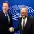 Der britischer Premierminister David Cameron und EU-Parlamentspräsident Martin Schulz am 16.02.2016 in Brüssel (Foto: Reuters/F. Lenoir)