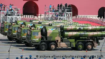 China Raktenabwehrsystem HQ-9 Militärparade in Peking