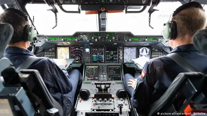 Airbus A400M Cockpit Piloten