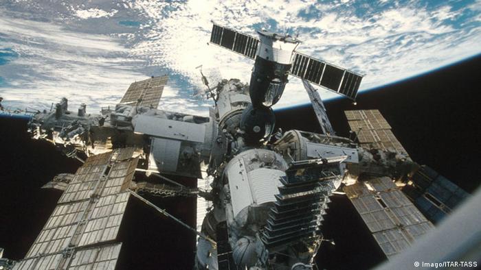 Raumstation Mir vor Versenkung 1998