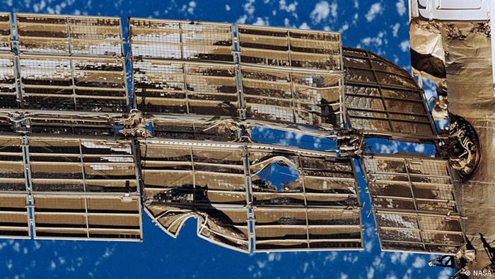 Estación Espacial Mir 1997. Vela solar dañada
