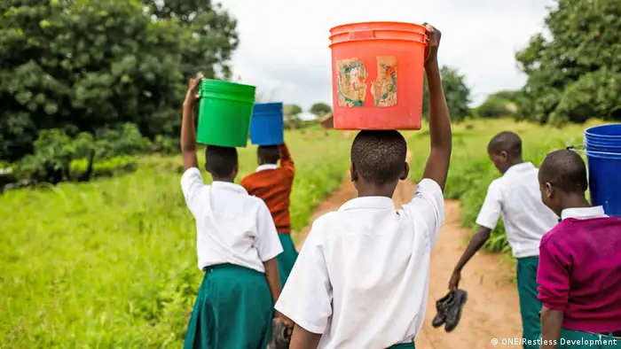 Tansania Wasser Kampagne Eva Tolage