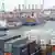 Немецкие товары ожидают загрузки в порту Гамбурга