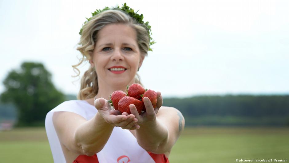 Sausage to strawberries: Germany oddest queens – DW – 08/19/2016 - Vimarsana News