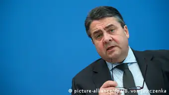 Deutschland Bundeswirtschaftsminister Sigmar Gabriel PK Rüstungsexporte