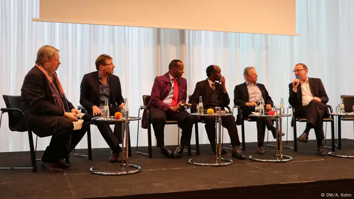 Panel discussion (from left to right) with Guido Convents (Leuven Short Film Festival), Prof. Olaf Hirschberg (Mainz University of Applied Sciences), Eric Kabera (founder of the KWETU Film Institute), Kennedy Mazimpaka (vice-president of the Rwanda Film Federation), Klaus Keil (European Film Center Babelsberg) und Michael Tecklenburg (head of DW Akademie’s Africa Division), Foto: DW Akademie/Alice Kohn