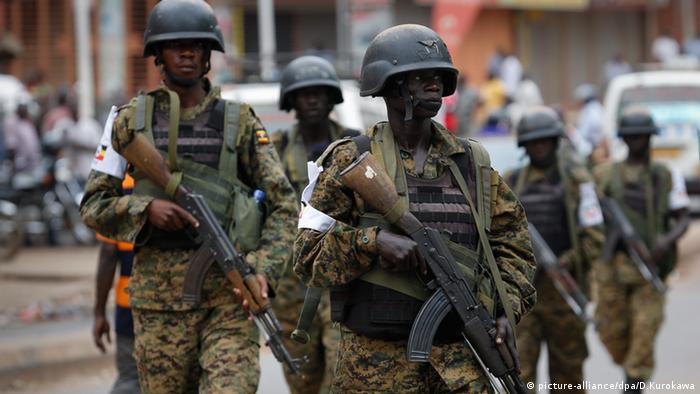 Uganda Afrika Soldaten Sicherung Demonstration