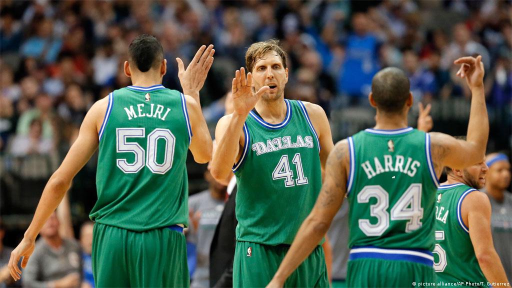 dirk nowitzki green jersey