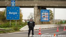 20151114 - NEUVILLE-EN-FERRAIN, FRANCE: Illustration picture shows border control between France and Belgium in the aftermath of yesterday's terrorist attacks in Paris, Saturday 14 November 2015, in Neuville-en-Ferrain. Several terrorist attacks in Paris, France, have left at least 128 dead and 180 injured. Most people were killed during a concert in concert hall Bataclan, the other targets were a restaurant and a soccer game. The attacks have been claimed by Islamic State. BELGA PHOTO JAMES ARTHUR GEKIERE
