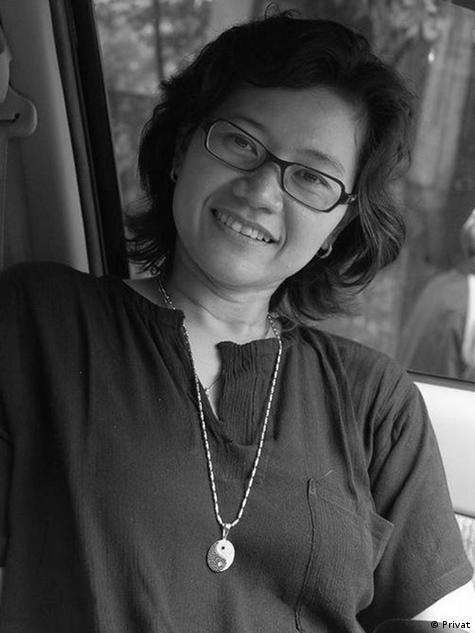 Yiglagunicha qizni eshagiga siking Semiz ayollar bilan porno