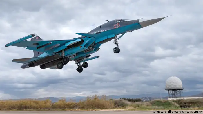 Syrien Latakia Russischer Kampfjet Sukhoi Su-34 (picture-alliance/dpa/ V. Savitsky)