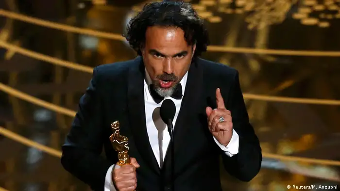 Alejandro Iñárritu receives an Oscar in 2016 (Reuters/M. Anzuoni)