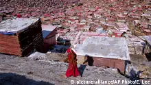 63岁藏人僧侣在四川甘孜自焚