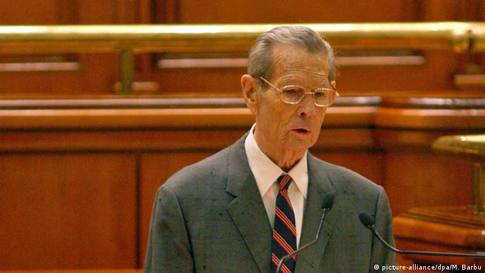 Rumänien Bukarest ex-König Michael vor dem rumänischen Parlament