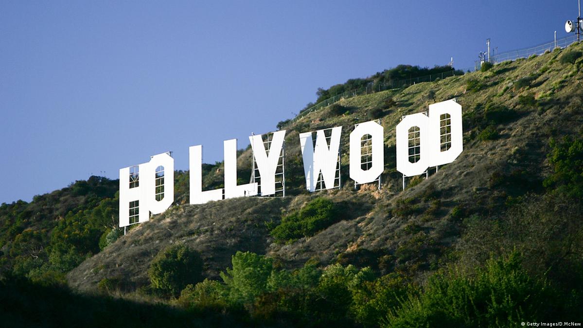 Warner Bros. plans cable car to Hollywood sign