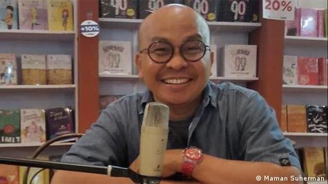 Yalangoch farishtalar Busty qiz bilan anal porno