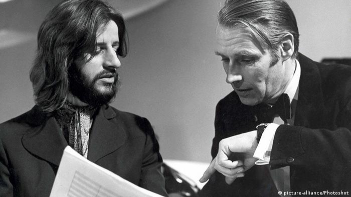 Großbritannien London George Martin (R) und Ringo Starr