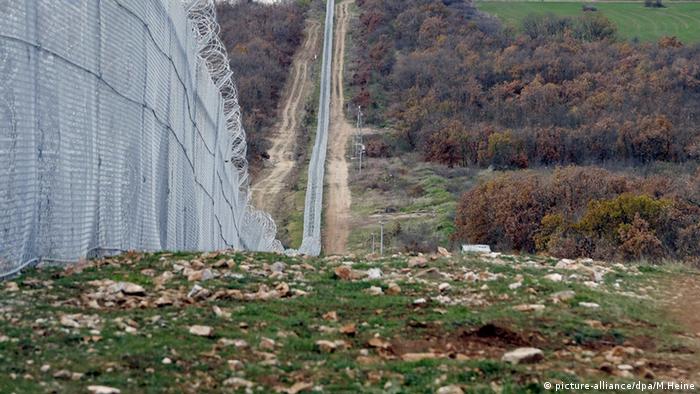 Grenze Bulgarien TürkeiОградата по българо-турската граница трябва да спира бежанците. А може и политически емигранти като Юрюн?