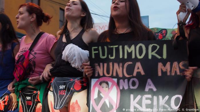 Peru Demo gegen die Kandidatin Keiko Fujimori