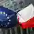 Прапори Євросоюзу та Польщі на демонстрації у Кракові