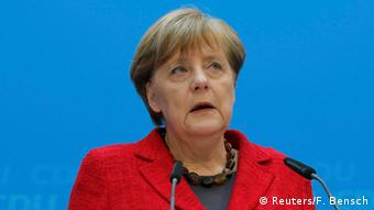 Kanzlerin Angela Merkel bei der Wahl-Nachlese (Foto: Reuters/F. Bensch)