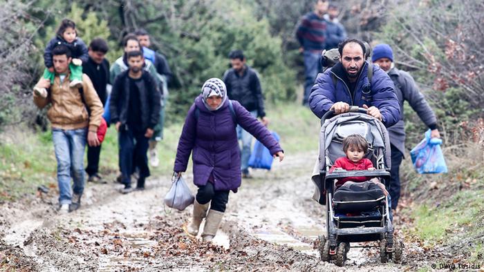 Idomeni Flussüberquerung Flüchtlinge Mazedonien 