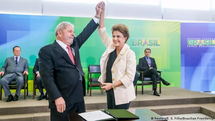 Brasilien Brasilia Dima Rousseff begrüßt ehemaligen Präsidenten Luiz Inacio Lula Da Silva