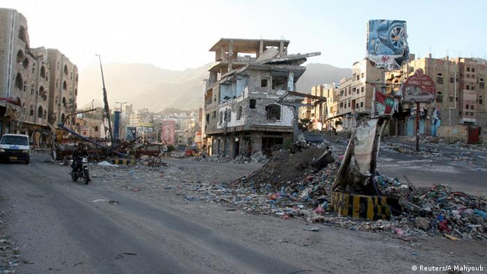 Bild von Zerstörungen im Jemen (Foto: Reuters/A.Mahyoub)