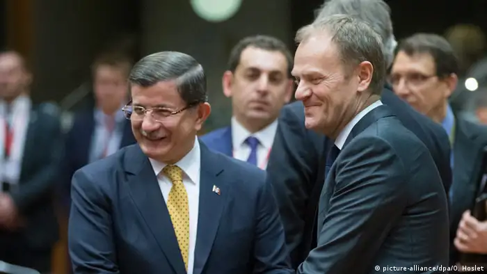 Belgien Brüssel EU Gipfel Ahmet Davutoglu und Donald Tusk