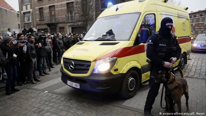 Belgien Polizeieinsatz in Brüssel-Molenbeek