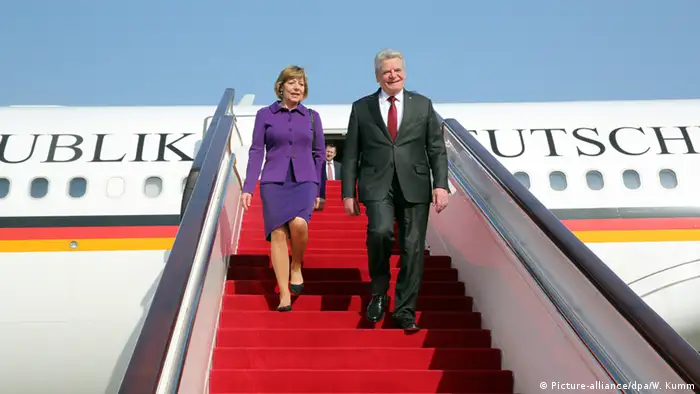 Bundespräsident Gauck mit Lebensgefährtin Daniela Schadt (Foto: picture alliance/dpa/W. Kumm)