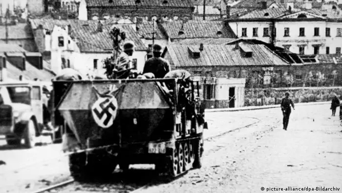 Minsk Rußland-Feldzug der Wehrmacht Panzerfahrzeug