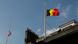 En solidaridad con el pueblo belga, su bandera ondea a media asta, como aquí en Londres. En solidaridad con el pueblo belga, su bandera ondea a media asta, como aquí en Londres.