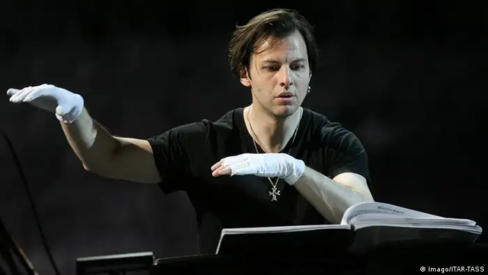 Dirigent Teodor Currentzis bei einer Probe in Moskau