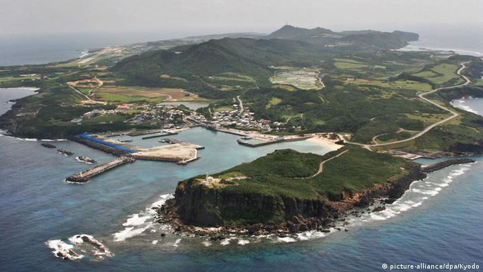 Той е най-западната точка на Япония: остров Йонагуни е на