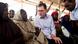 Minister Müller talking to a refugee woman in Dadaab Minister Müller talking to a refugee woman in Dadaab
